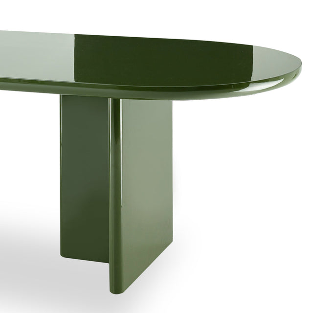 Magenta lucido olive